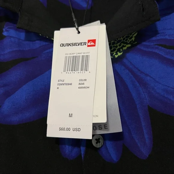 LAST CHANCE 💙 NWT Quicksilver Medium Button Up Top 💙 - Picture 3 of 3